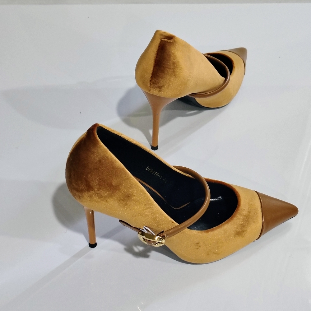 Bugtree Women's  Faux Suede Tan Velvet Pointed-Toe Mary Jane Heels Size 41